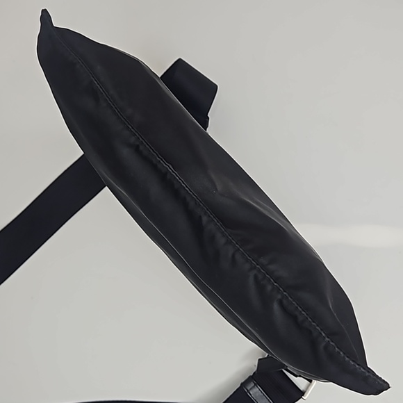 Authentic Prada Crossbody Bag Unisex - Picture 14 of 16